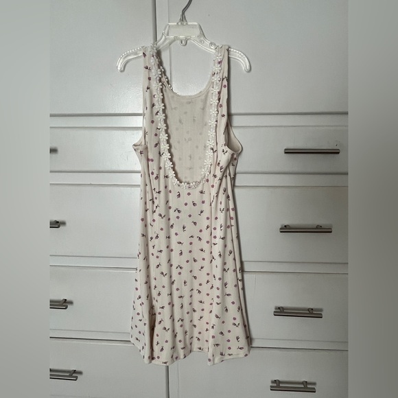 Free People 🆕 Bali Isn’t it Lovely Cream Floral Scoop-Neck Tunic size medium - Picture 8 of 13